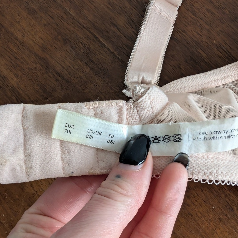 Charade 32I Beige Lace Pretty Adjustable Lightly Lined Bra - Picture 7 of 8